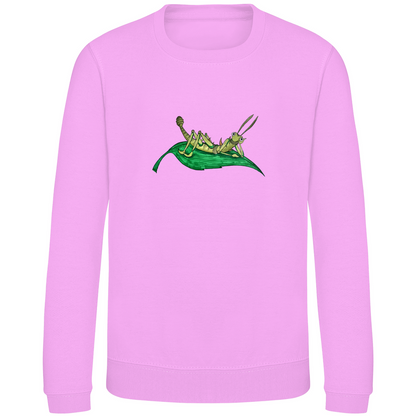 Kinder Sweatshirt Krabbelcrew Dornschrecke Kasimir liegt auf einem Blatt