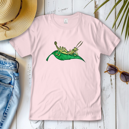Damen T-Shirt Krabbelcrew Dornschrecke Kasimir liegt auf einem Blatt