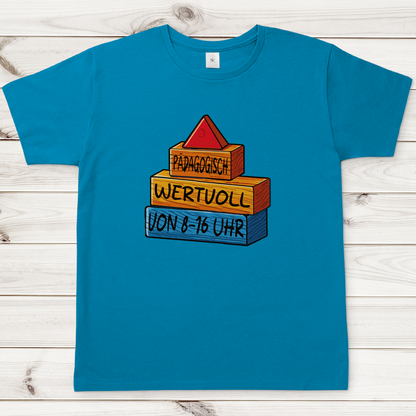 Herren T-Shirt Pädagogisch wertvoll von 8-16Uhr
