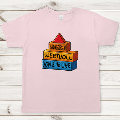 Herren T-Shirt Pädagogisch wertvoll von 8-16Uhr