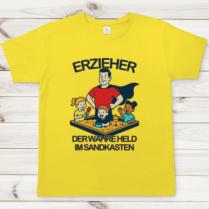Herren T-Shirt Erzieher - Der wahre Held im Sandkasten