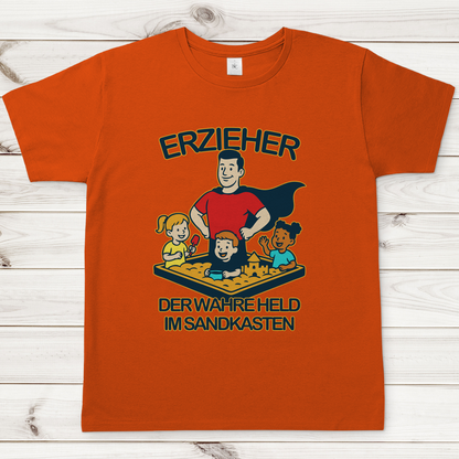 Herren T-Shirt Erzieher - Der wahre Held im Sandkasten