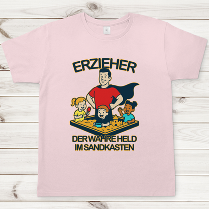Herren T-Shirt Erzieher - Der wahre Held im Sandkasten