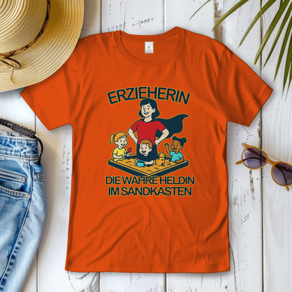 Damen T-Shirt Erzieherin - Die wahre Heldin im Sandkasten