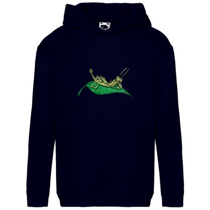 Kids Basic Hoodie Krabbelcrew Dornschrecke Kasimir liegt auf einem Blatt
