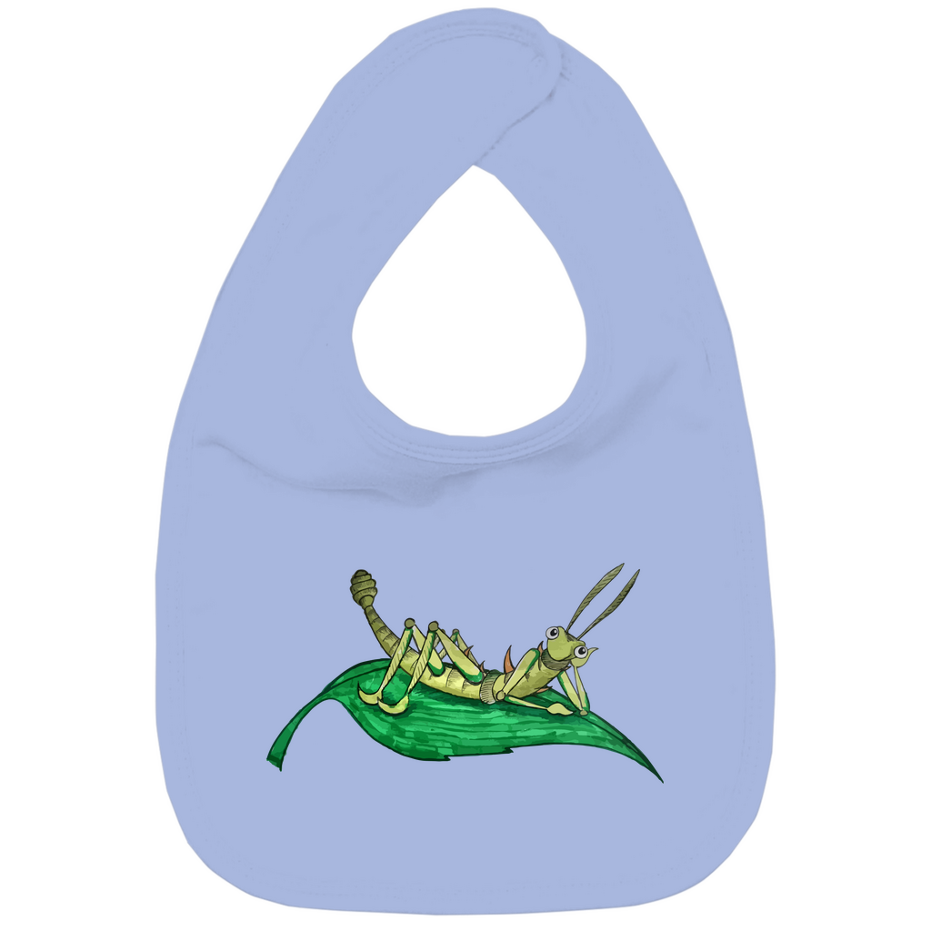 Kinder Bio Lätzchen Krabbelcrew Dornschrecke Kasimir liegt auf einem Blatt